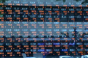 「金銀の貯金箱」で金貨の販売をしている